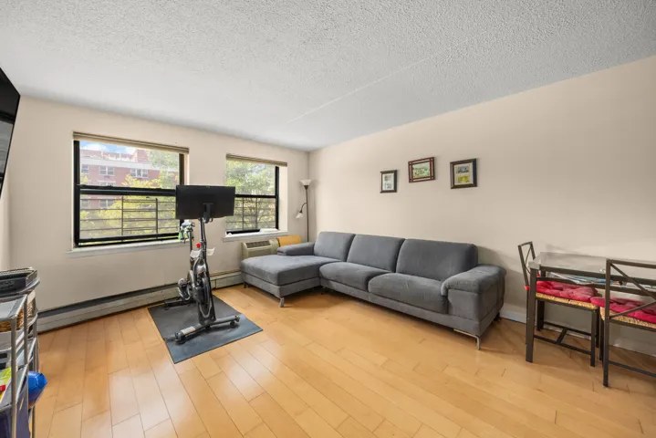 130 LENOX Avenue, New York City, NY 10026