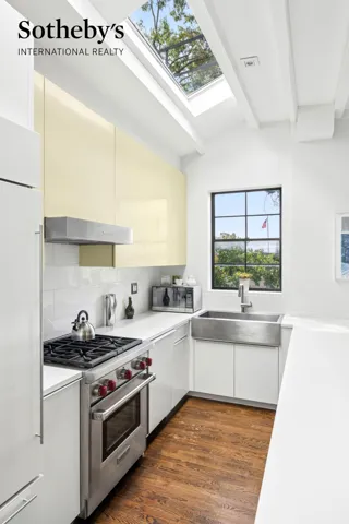35 Monroe Place, New York City, NY 11201