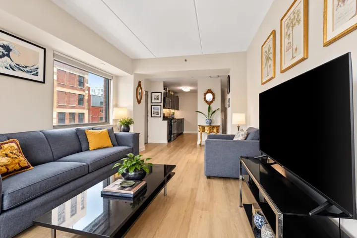 535 W 52nd Street, New York City, NY 10019