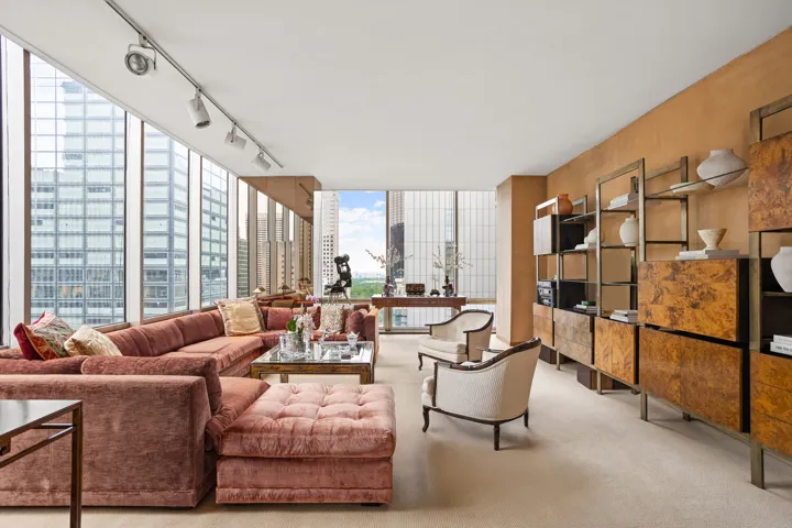 641 5TH Avenue, New York City, NY 10022
