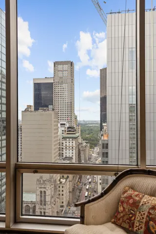 641 5TH Avenue, New York City, NY 10022