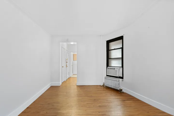 212 E 84TH Street, New York City, NY 10028