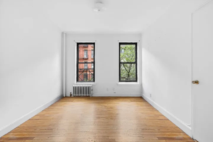 212 E 84TH Street, New York City, NY 10028