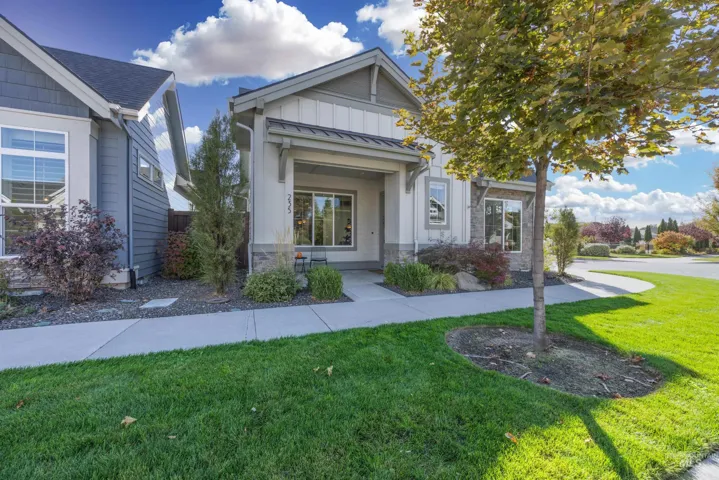 235 W. Pavilion Lane, Meridian, Idaho 83646