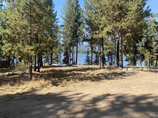 175 Pointes Rd, Cascade, Idaho 83611