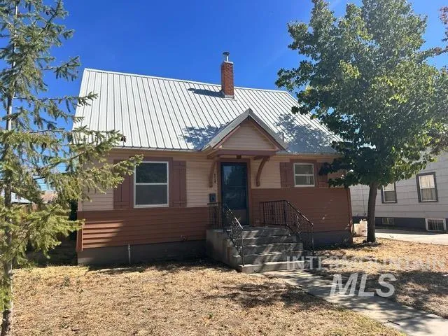 914 W 3rd St, Weiser Id 83672