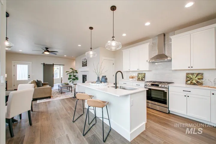 1685 E Cutgrass Ln, Eagle ID 83616