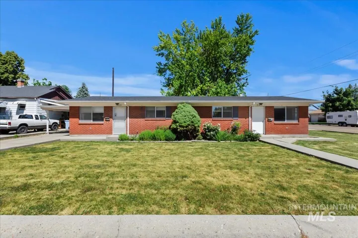 220 & 224 S S Almond St, Nampa Id 83686