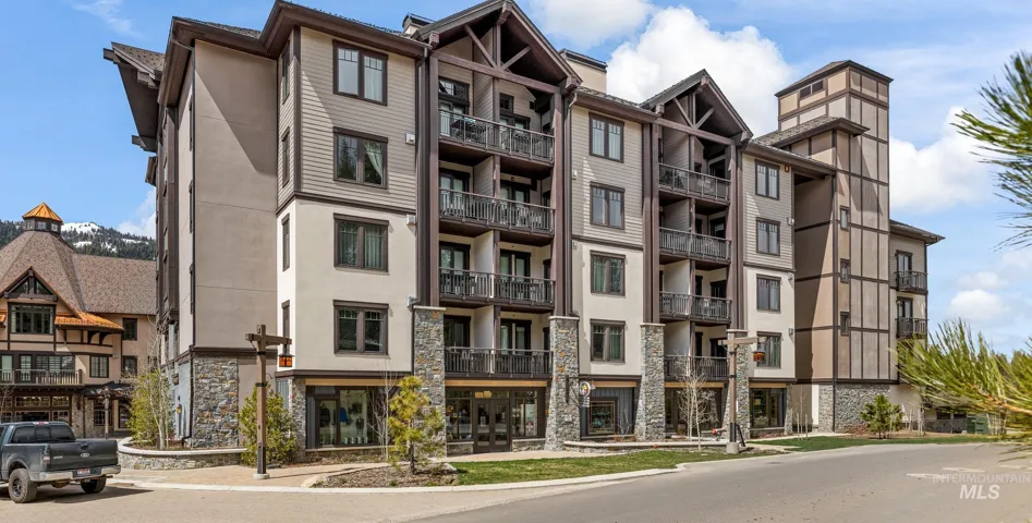 720 Village Drive # 206, Donnelly Id 83615