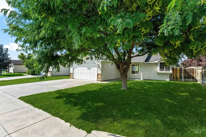 1207 Talon Ct, Caldwell Id 83607