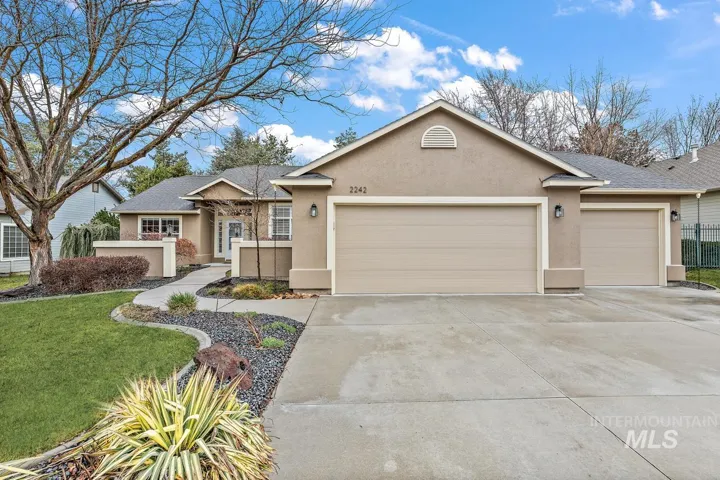2242 E Poppy Hills St, Eagle ID 83616
