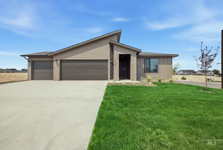 2323 N 8th E St, Mountain Home, Idaho 83647
