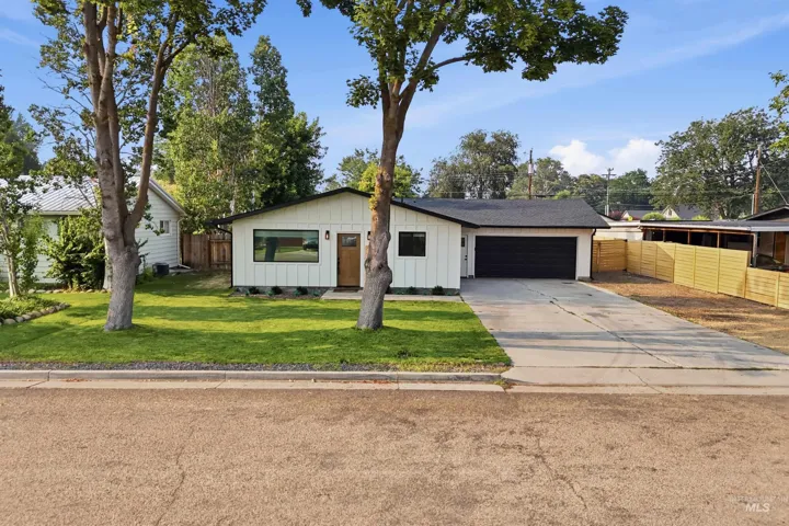 1817 Willow St, Caldwell, Idaho 83605