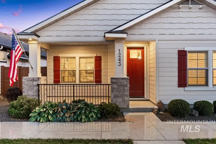1243 E Prairiefire St, Meridian, Idaho 83646