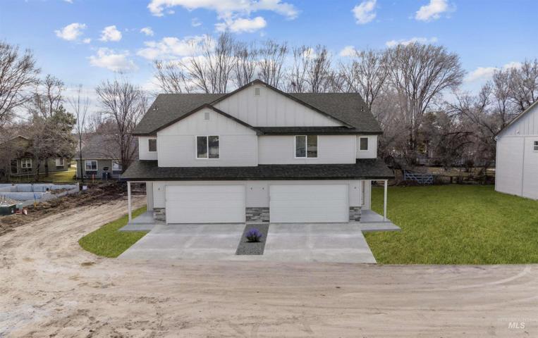 2015& 2017 Hulk Ln, Nampa ID 83686