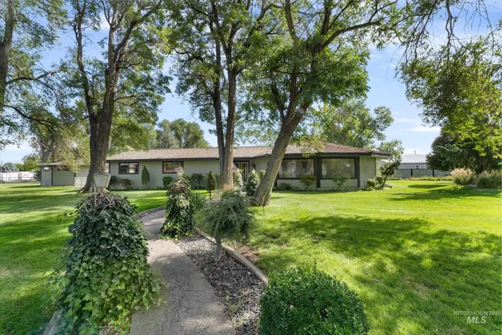 400, 410, 490 N 14th East, Mountain Home Id 83647-2912