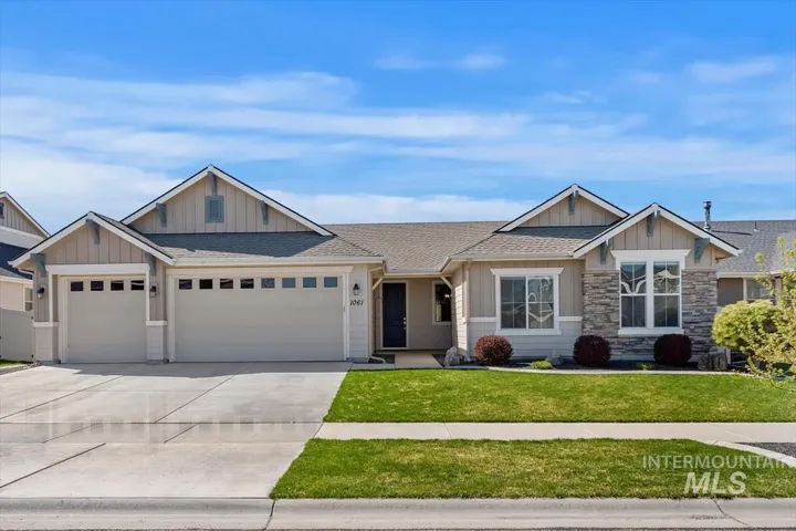 1061 W Bear Track Dr, Meridian Id 83642-4430