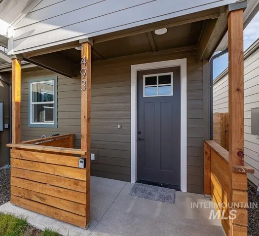 1493 N Bluffs Ridge Lane, Boise Id 83704