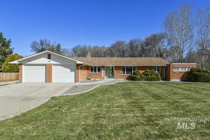 2634 Aaron Dr., Nampa ID 83686