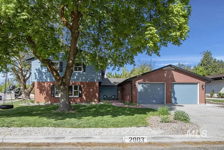 2003 N Beach St, Boise Id 83706
