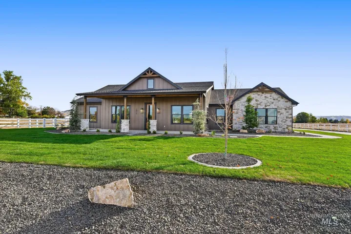 1976 Blake Rd, Emmett, Idaho 83617