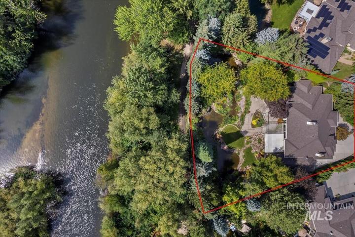 9647 W Pebble Brook Lane, Boise ID 83714