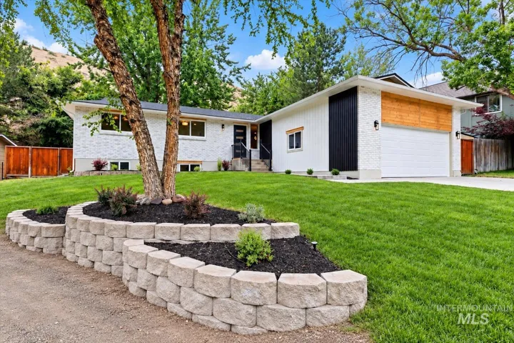 5927 N Collister Dr., Boise, Idaho 83703