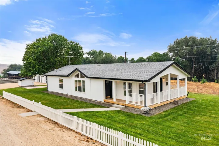 2283 Canyon Rd S, Melba, Idaho 83641