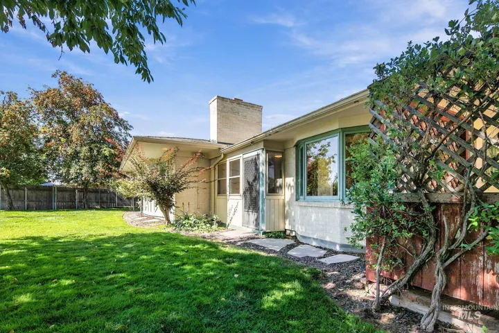 619 Fairway Dr, Caldwell, Idaho 83605