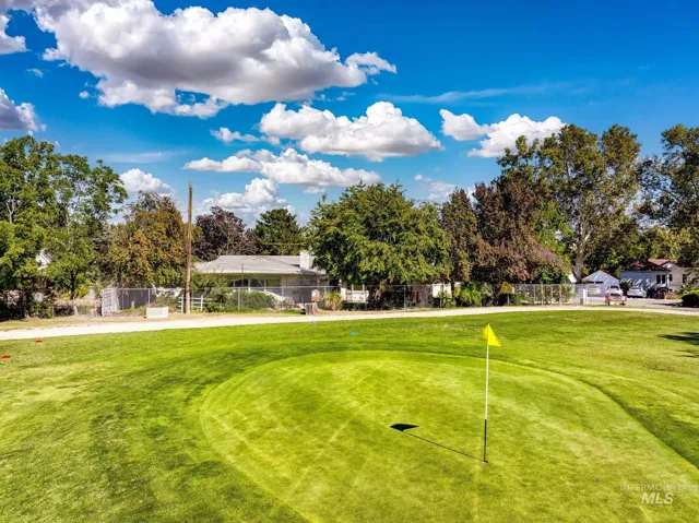 619 Fairway Dr, Caldwell, Idaho 83605