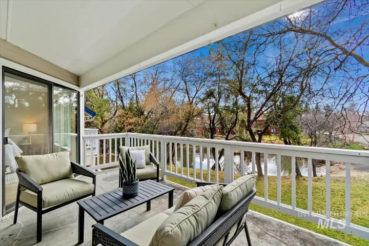 996 E Riverpark Ln, Boise, Idaho 83706