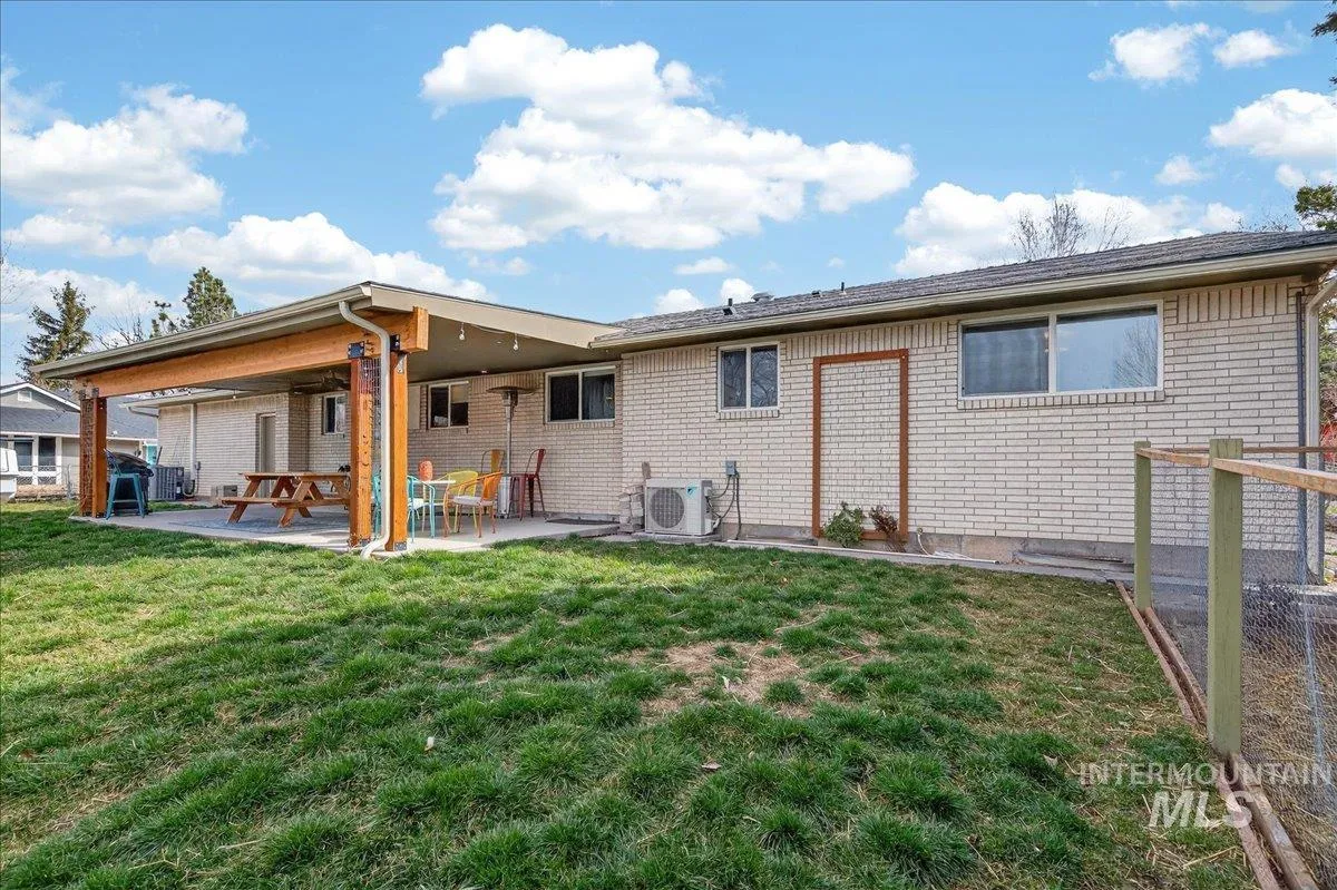 1170