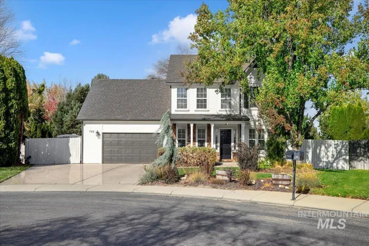 752 W Aikens Ct, Eagle Id 83616-4952