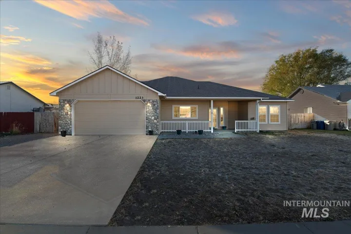 1223 Nw Mandarin St, Mountain Home Id 83647-2483