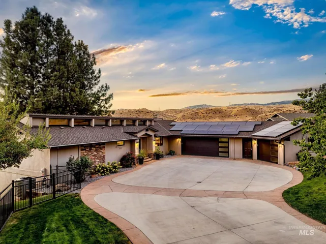812 E Hearthstone Dr, Boise, Idaho 83702