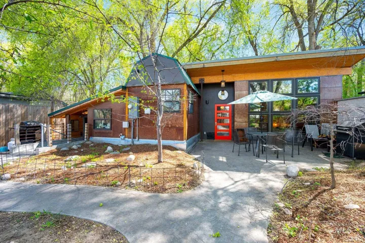 970 N Clithero Dr, Boise, Idaho 83703