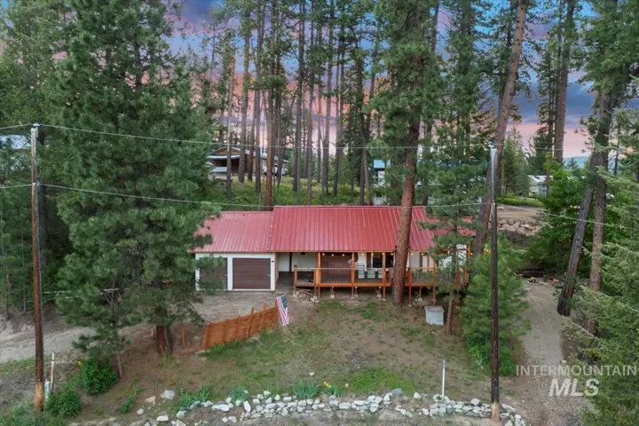 17 Shady Ln, Garden Valley Id 83622