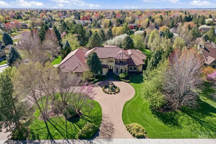 Aerial view of property and surrounding area