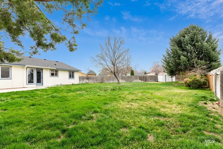 1802 Silver Loop, Nampa Id 83686