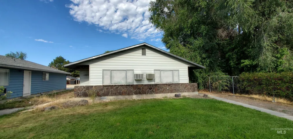 1203 S Elder St, Nampa Id 83651