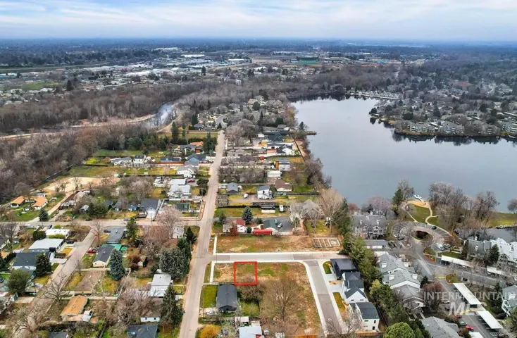 3018 N Water Run, Boise, Idaho 83703