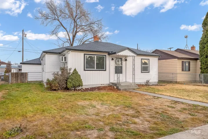 108 & 108 1/2 Parkhurst Drive, Caldwell ID 83605