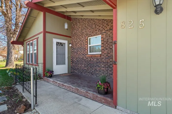 825 Davis Ave, Nampa Id 83651