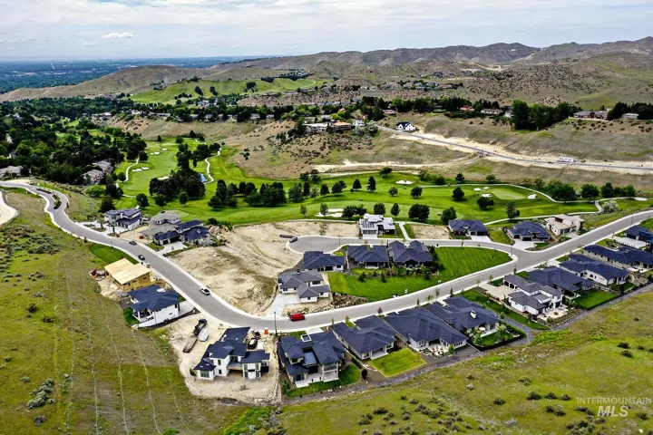 4512 N Sandpoint Way, Boise Id 83702