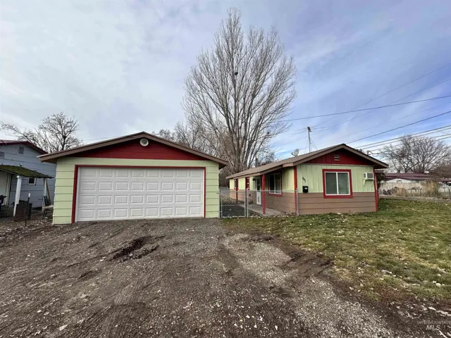 441 E 10th St, Weiser Id 83672