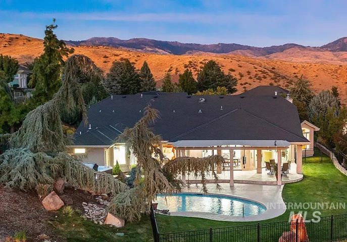 3837 W Quail Heights Ct, Boise Id 83703