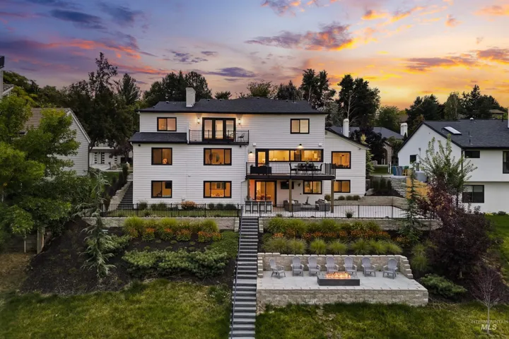 1218 E Hearthstone Drive, Boise, Idaho 83702