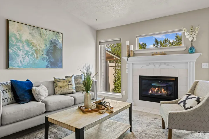 3262 N Dove Place, Boise Id 83704