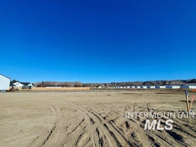 1362 S Justice, Emmett Id 83617