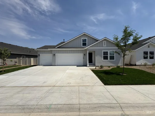 1586 Sw Silverstone Ave, Mountain Home, Idaho 83647